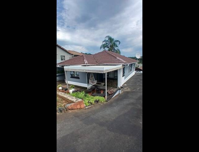 2 BEDROOM HOUSE FOR SALE IN WOODLANDS